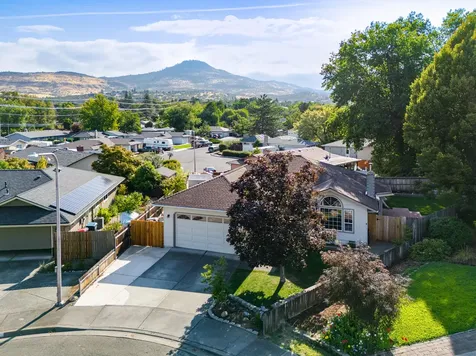 2870 Pinecrest Court Medford OR 97504