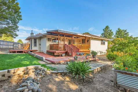 2870 Pinecrest Court Medford OR 97504