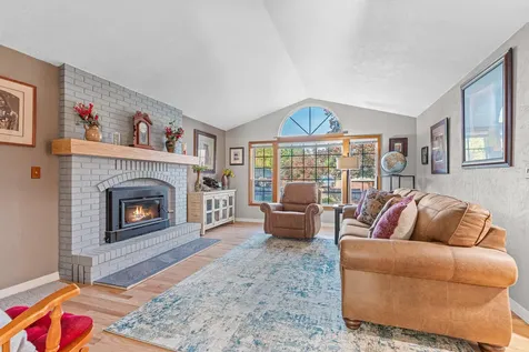 2870 Pinecrest Court Medford OR 97504