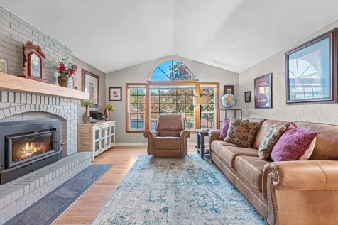 2870 Pinecrest Court Medford OR 97504