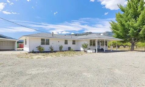 187 Norman Road Selma OR 97538