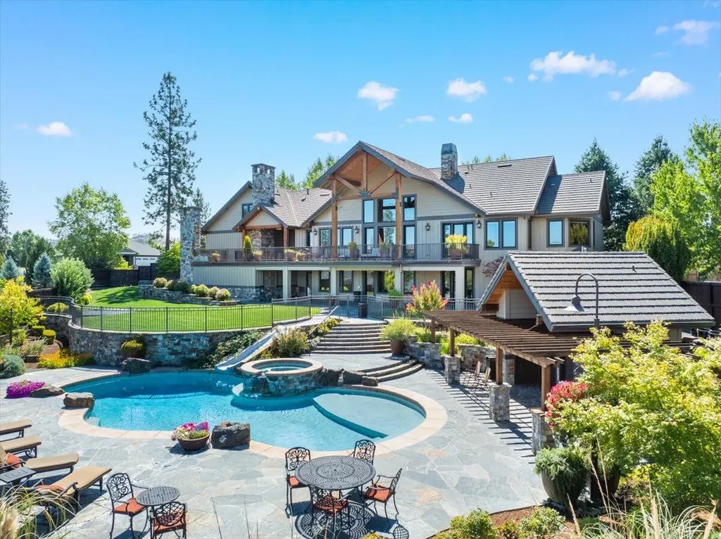 38 Crestview Court Eagle Point OR 97524