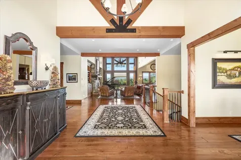 38 Crestview Court Eagle Point OR 97524