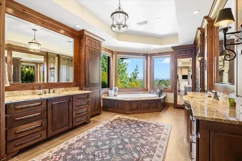 38 Crestview Court Eagle Point OR 97524