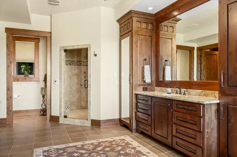 38 Crestview Court Eagle Point OR 97524