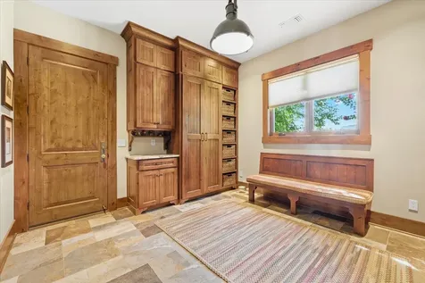 38 Crestview Court Eagle Point OR 97524