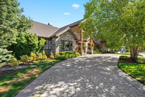38 Crestview Court Eagle Point OR 97524