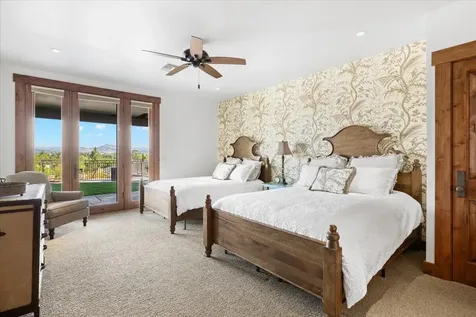 38 Crestview Court Eagle Point OR 97524