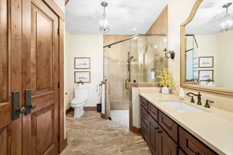 38 Crestview Court Eagle Point OR 97524