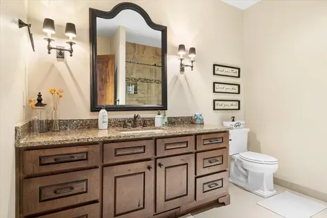 38 Crestview Court Eagle Point OR 97524