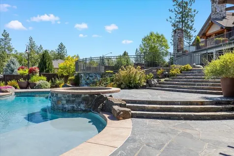 38 Crestview Court Eagle Point OR 97524