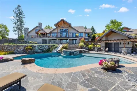 38 Crestview Court Eagle Point OR 97524