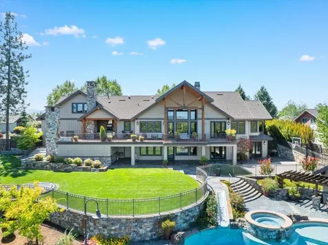 38 Crestview Court Eagle Point OR 97524