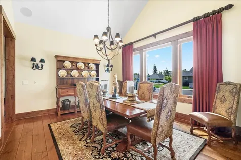 38 Crestview Court Eagle Point OR 97524