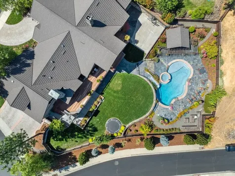 38 Crestview Court Eagle Point OR 97524