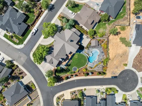 38 Crestview Court Eagle Point OR 97524