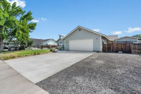 614 NW 19th Place Redmond OR 97756