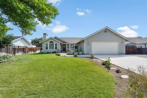 614 NW 19th Place Redmond OR 97756