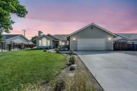 614 NW 19th Place Redmond OR 97756