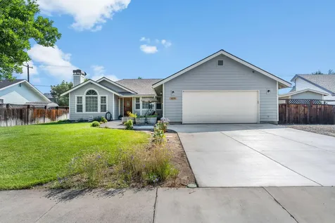 614 NW 19th Place Redmond OR 97756