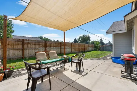 614 NW 19th Place Redmond OR 97756