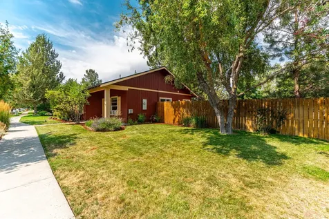 61209 Larkspur Loop Bend OR 97702