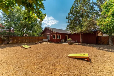 61209 Larkspur Loop Bend OR 97702