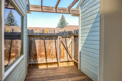 169 N Wightman Street Ashland OR 97520