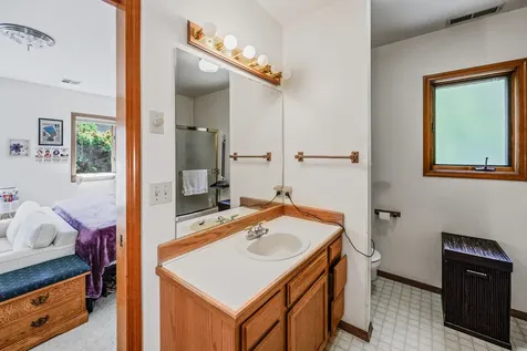 169 N Wightman Street Ashland OR 97520