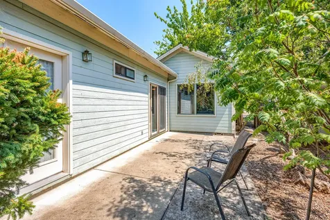 169 N Wightman Street Ashland OR 97520