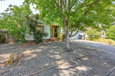 169 N Wightman Street Ashland OR 97520