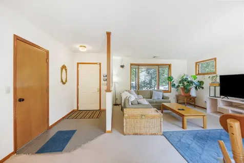 169 N Wightman Street Ashland OR 97520