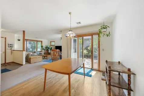 169 N Wightman Street Ashland OR 97520