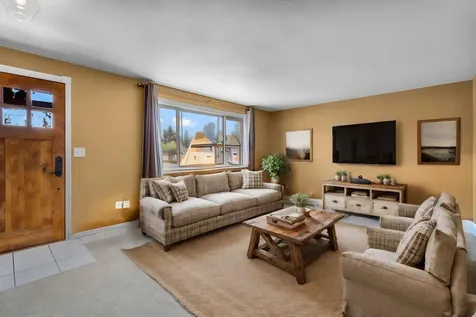 2053 NW 98th Lane Redmond OR 97756