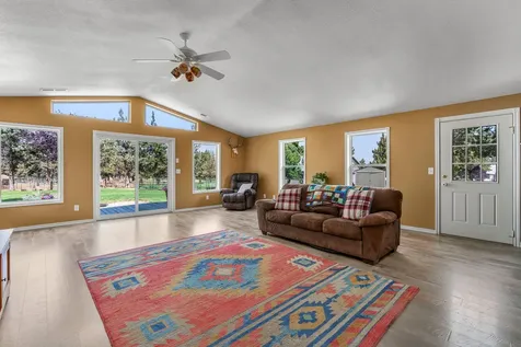 2053 NW 98th Lane Redmond OR 97756