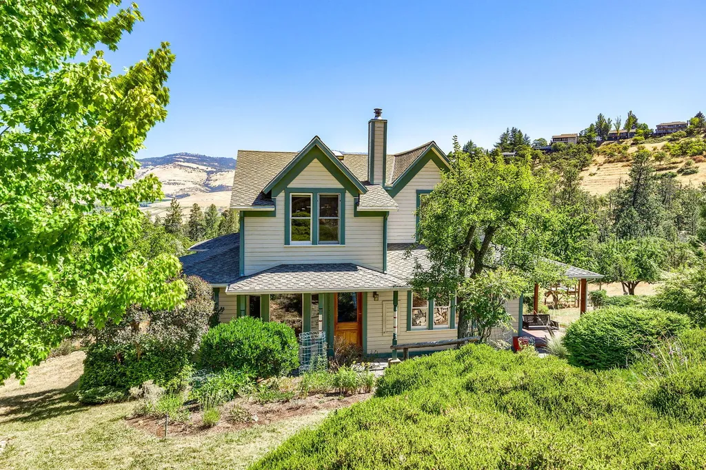 1835 Ashland Mine Road Ashland OR 97520