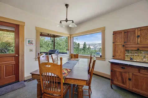 1835 Ashland Mine Road Ashland OR 97520