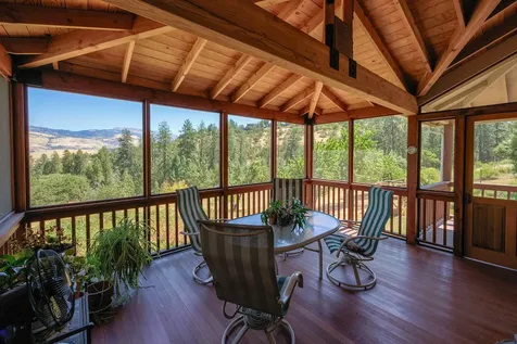 1835 Ashland Mine Road Ashland OR 97520