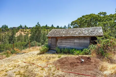 1835 Ashland Mine Road Ashland OR 97520