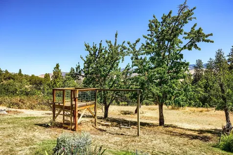 1835 Ashland Mine Road Ashland OR 97520