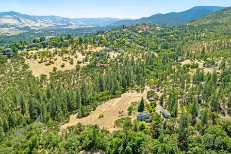 1835 Ashland Mine Road Ashland OR 97520