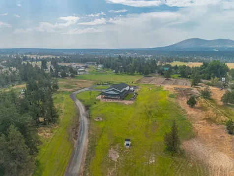 2185 SW 55th Street Redmond OR 97756