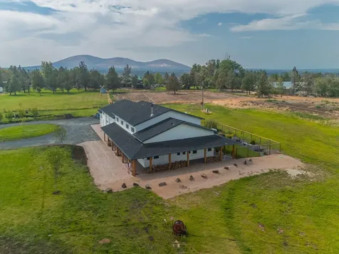 2185 SW 55th Street Redmond OR 97756