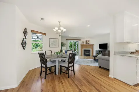 124 Walnut Place Phoenix OR 97535