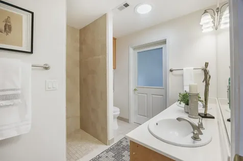 124 Walnut Place Phoenix OR 97535