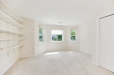 124 Walnut Place Phoenix OR 97535