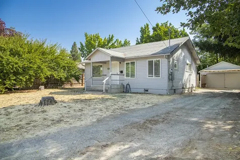 915 SW Oak Street Grants Pass OR 97526
