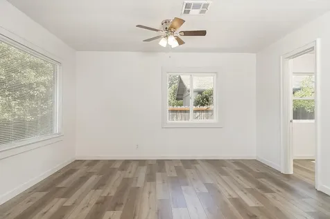 915 SW Oak Street Grants Pass OR 97526