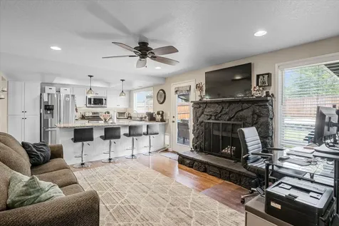 2994 Provincial Street Medford OR 97504