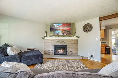 1201 Loal Street Medford OR 97501